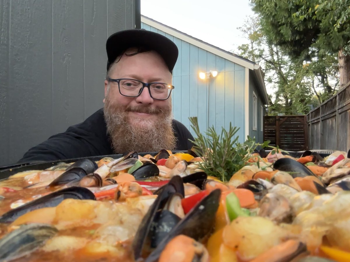 Tonight was a good night. 👑🥘