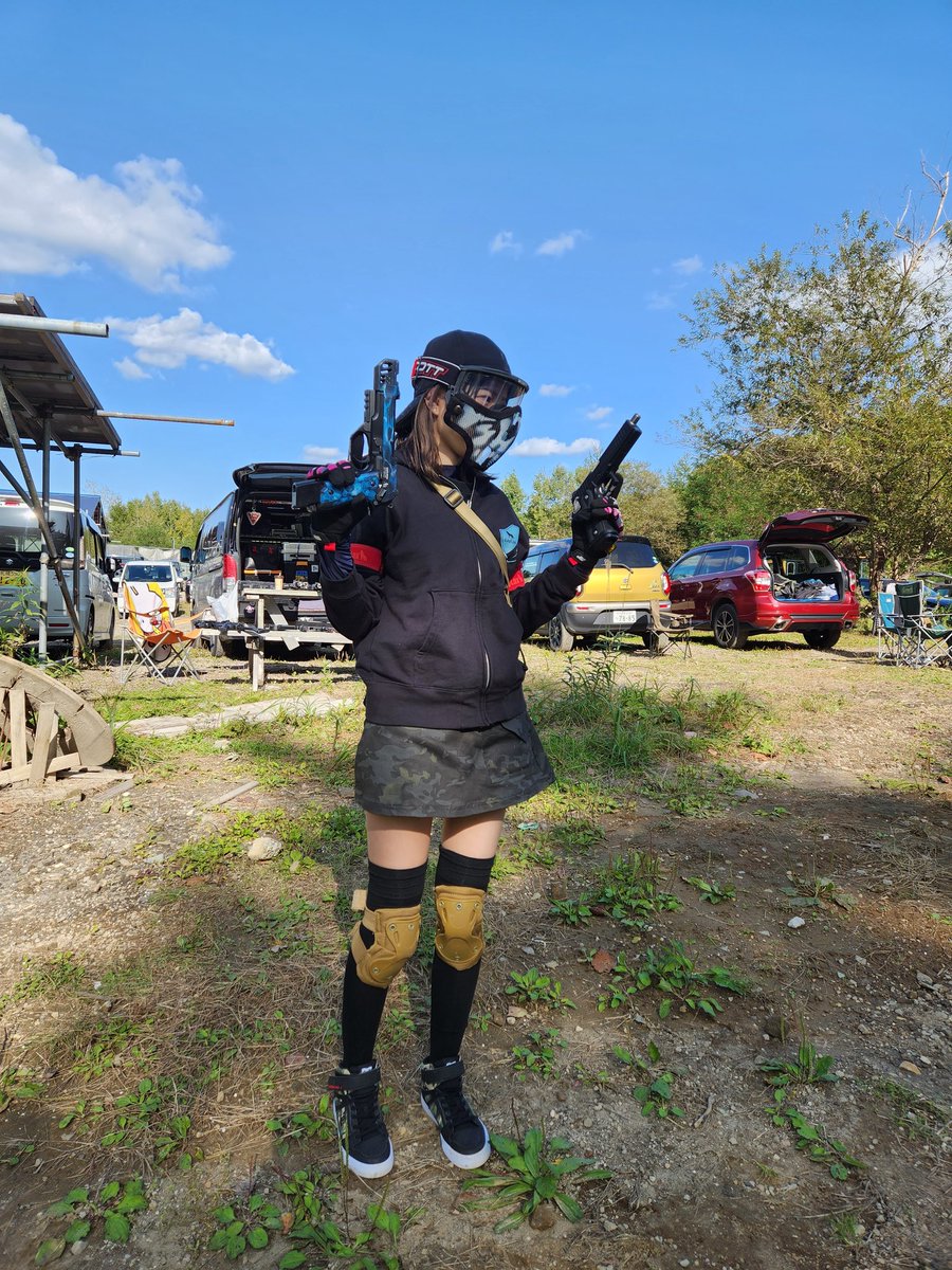 spike_510game's tweet photo. 娘と父
なんだろ このビジュアルの差は
#AriakeBase #サバゲー女子
#LayLax #ステラ女学院 https://t.co/MYRWZHAeoW