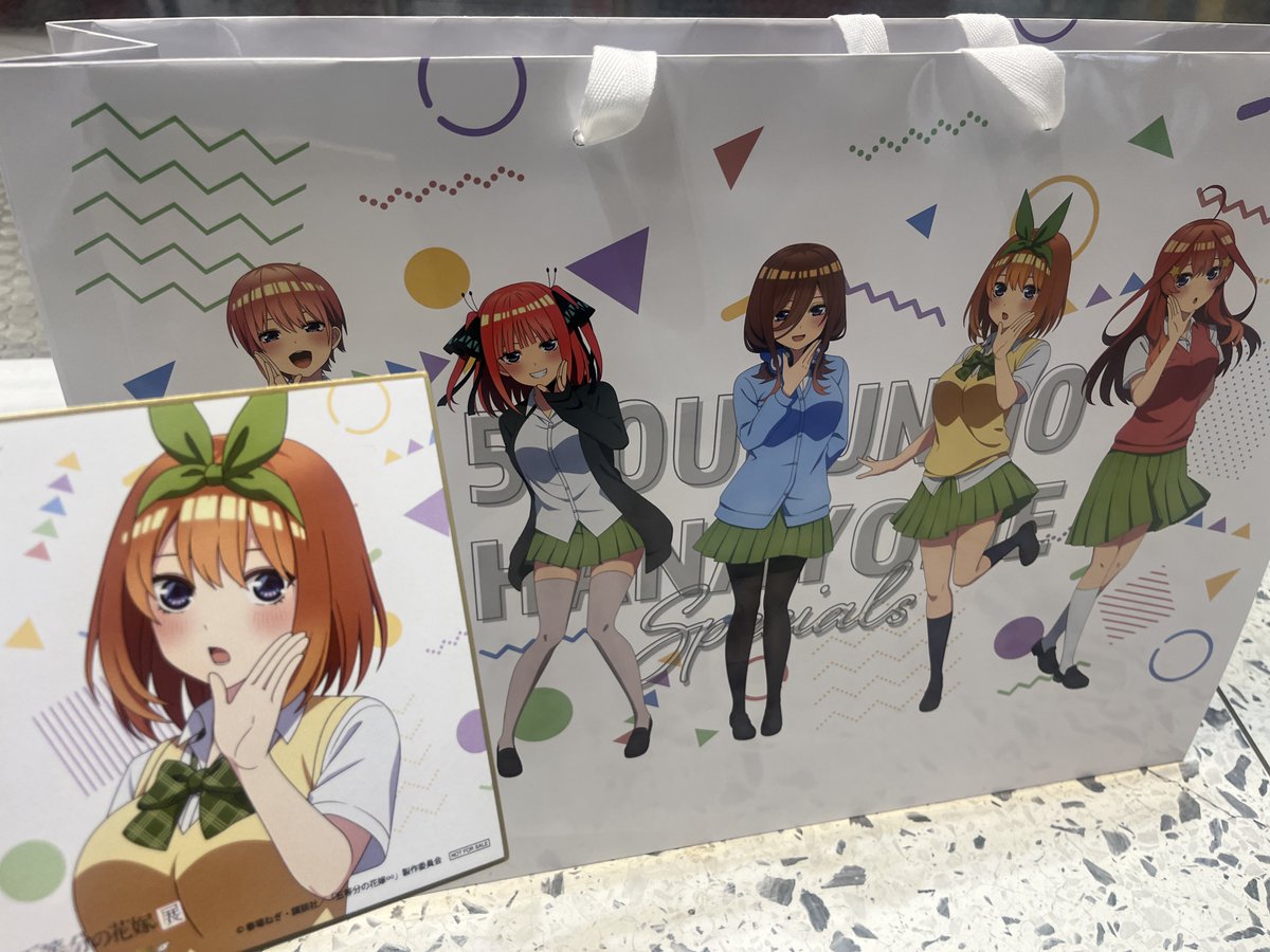 pon0530pp's tweet photo. 五等分の花嫁展最高でした！！！
四葉推し最強な展示だった！
久しぶりのオタ活楽しかったー！
#五等分の花嫁 https://t.co/u7tYH7QOvK