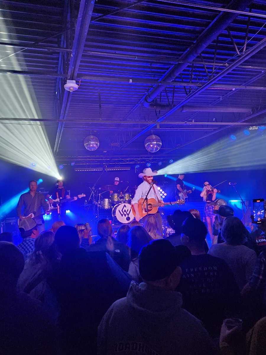 Hundkoja's tweet photo. Another HUGE Thanks to @largecar929 for telling me, years ago, that @ChanceyOfficial put out "FASTEST GUN IN TOWN" Telling me to listen, this is us, we're to of the line in trucking.. stay true. Tough times happen. Good friends &amp; GREAT music get you through. 🤠🍻🍻🤠 https://t.co/zNhUzqUESR