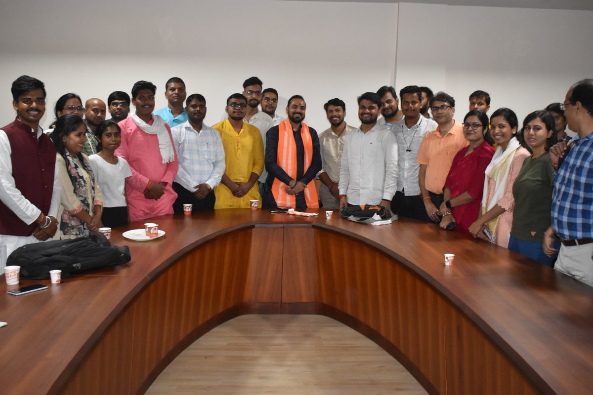 Bihar_ABVP's tweet photo. दक्षिण बिहार केंद्रीय विश्वविद्यालय, गया में क्षत्रपति शिवाजी महाराज के 350वें वर्षगांठ के अवसर पर व्याख्यान एवं परिचर्चा कार्यक्रम का आयोजन किया गया। कार्यक्रम में मुख्य रूप से अभाविप के राष्ट्रीय महामंत्री श्री @yagywalkya जी, कुलपति श्री कामेश्वर नाथ सिंह जी उपस्थित रहे। https://t.co/TeO0q1nuri