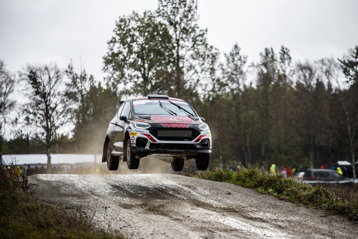 RalliSM's tweet photo. KMS Racing kilpaili kuluneena viikonloppuna Viron Saaremaalla järjestetyssä perinteisessä Saaremaa Rallissa kahden auton voimin.
https://t.co/ijP5VrTt8L
#rallism #kmsracing #saaremaarally https://t.co/1Nguu7EU5M