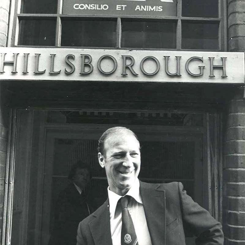 Dunsbyowl's tweet photo. #onthisday 46 years ago - 8th Oct 1977, what a momentous day & as important Wednesday goals go , the one scored by Tynan must be right up there. Big Jack watches #SWFC, bottom of the 3rd , beat Chesterfield 1-0 and becomes manager of the Wednesday club of Sheffield #RIPBigJack https://t.co/UtQUVoKt3F