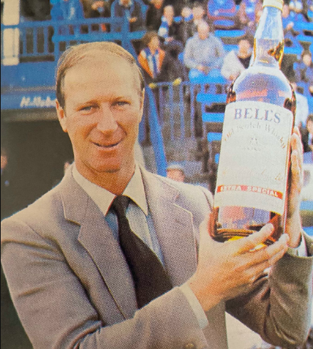 Dunsbyowl's tweet photo. #onthisday 46 years ago - 8th Oct 1977, what a momentous day & as important Wednesday goals go , the one scored by Tynan must be right up there. Big Jack watches #SWFC, bottom of the 3rd , beat Chesterfield 1-0 and becomes manager of the Wednesday club of Sheffield #RIPBigJack https://t.co/UtQUVoKt3F