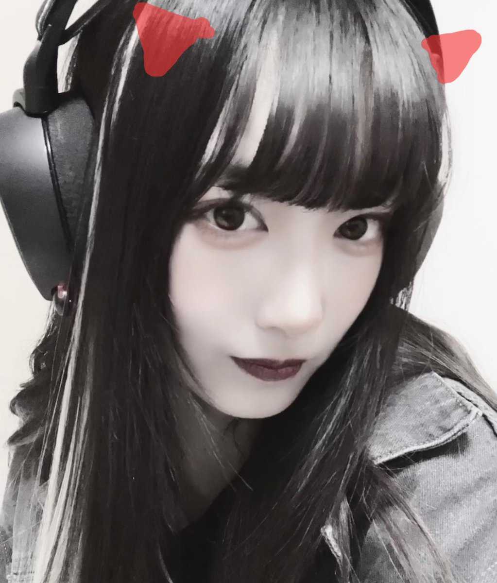 🎃🦇🕸‼️

たまには雰囲気変えてめっちゃかっこいいゲーマーに仮装してるけど、エペはチュートリアルに出てくるブラハの前で屈伸しか出来ないし、fallguysは落下するよ。🎮🎮🎮🎮🎮 #fallguysart #gamer #FallGuysDEKreativ #TopTips #deep  
Original: na_0_chan