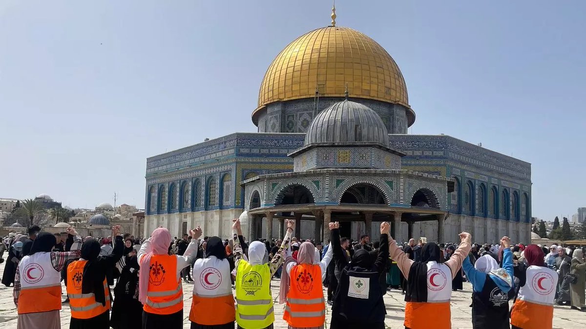 We pray for our Palestinians' brothers &amp; sisters strength and safety. May Allah protects them.

I stand with Palestine 🤍🇵🇸🤍
#FreePalestine
#GazaUnderAttack
#MaldivesWithPalestine