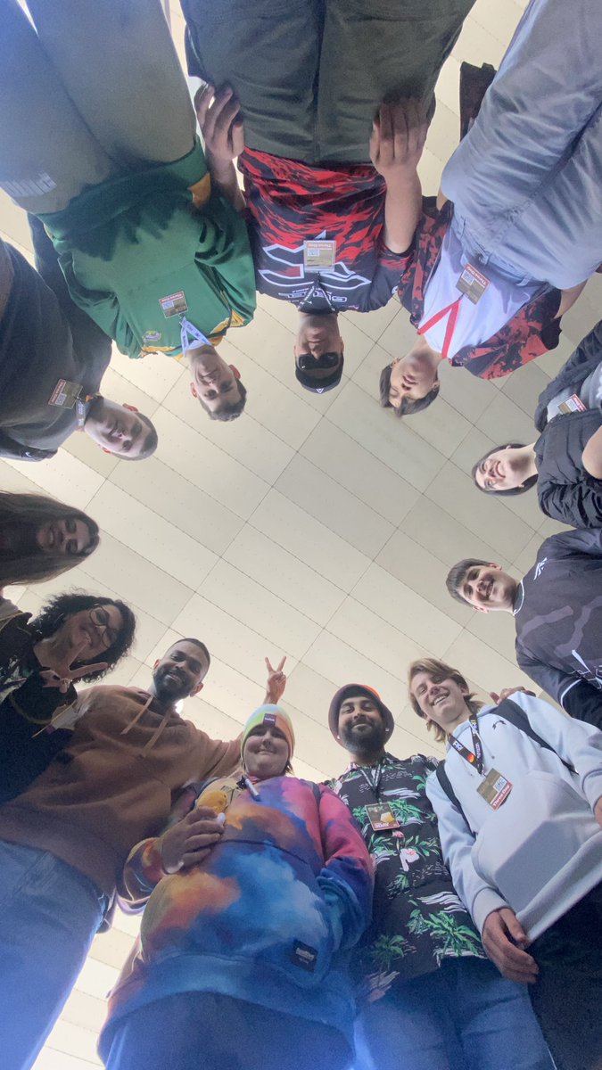 james_is_an_egg tweet media