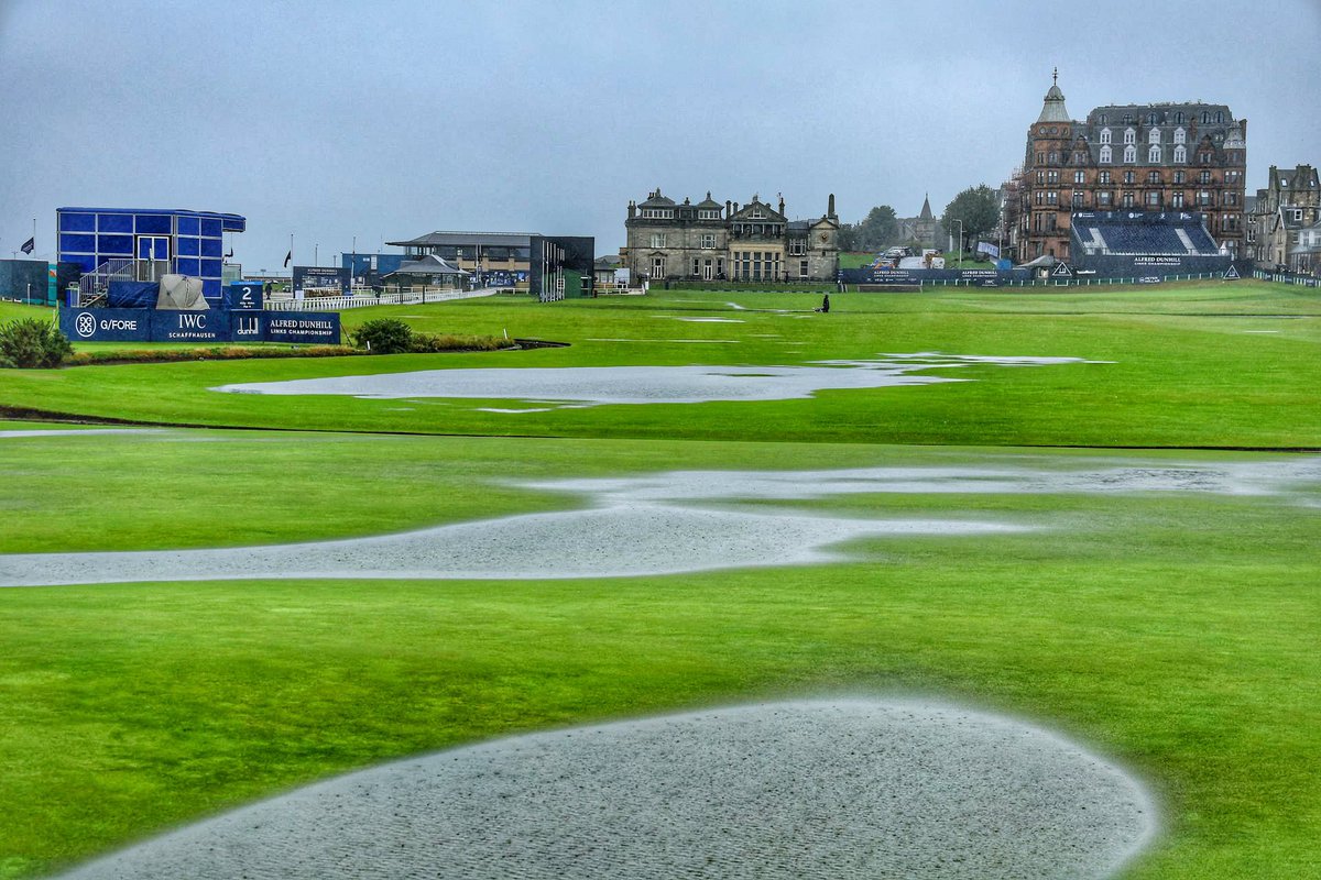 It’s still raining 36 hours and counting appalling luck for the organisers players families spectators and everyone involved @dunhilllinks @DPWorldTour @GettySport no play again today and I fear for tomorrow unless it’s stops quickly!