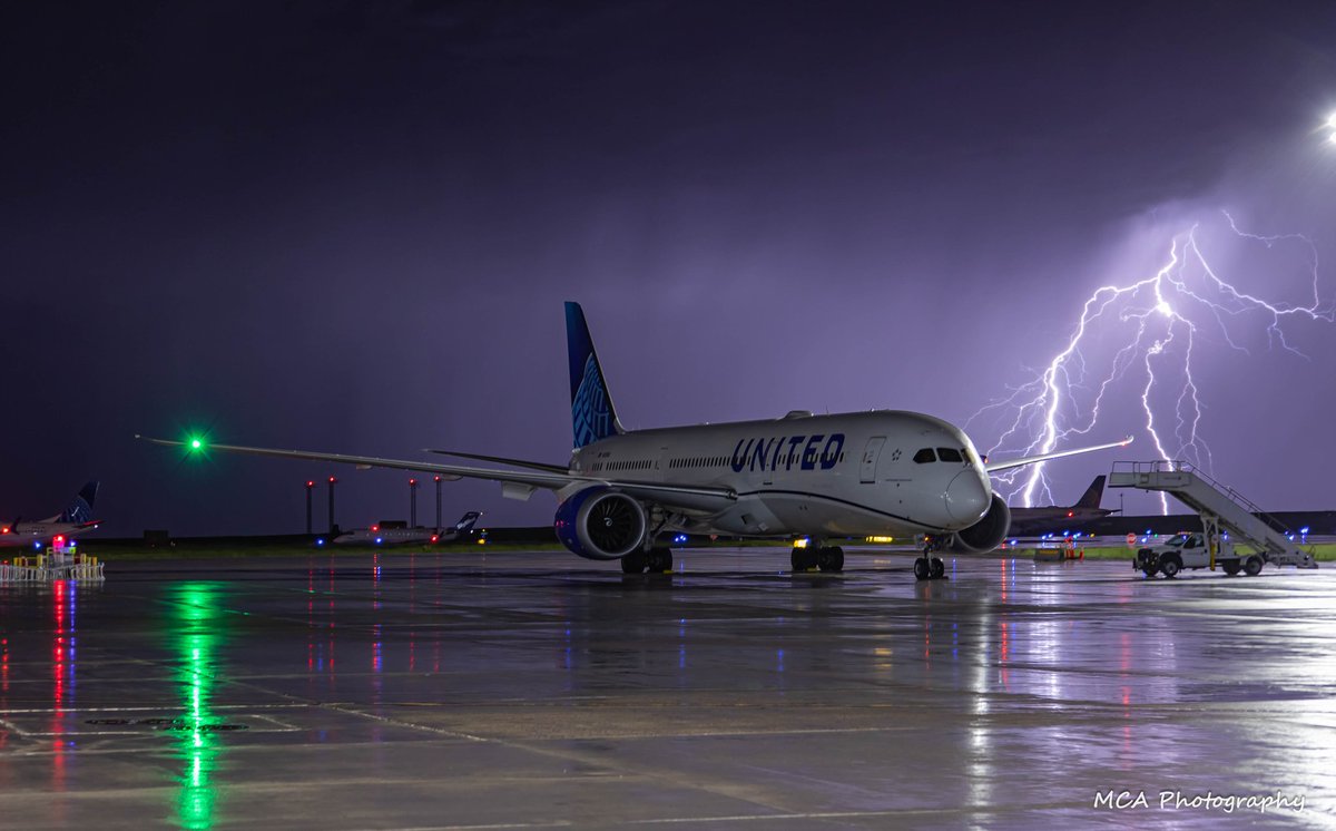 mca_photography's tweet photo. #StormSaturday
@united
@DENAirport
#beingunited
#myunitedjourney https://t.co/iWA5c8MJao