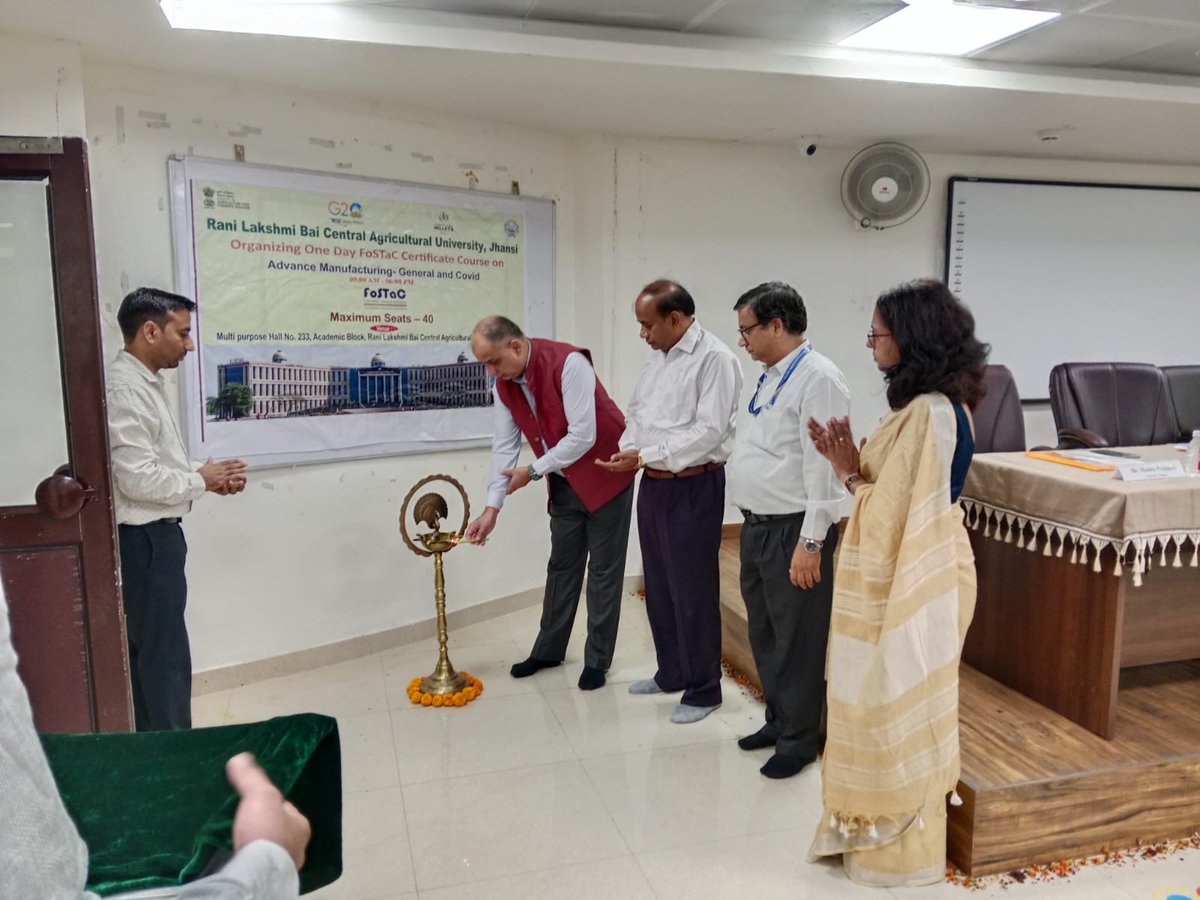 rlbcaujhansi's tweet image. रानी लक्ष्मी केन्द्रीय कृषि विश्वविद्यालय, झाँसी ने एक दिवसीय फूड मैन्युफैक्चरिंग कार्यशाला का आयोजन कर खाद्य सुरक्षा और कोविड-19 विषय पर ध्यान आकर्षक किया। 
@AgriGoI @icarindia @nstomar