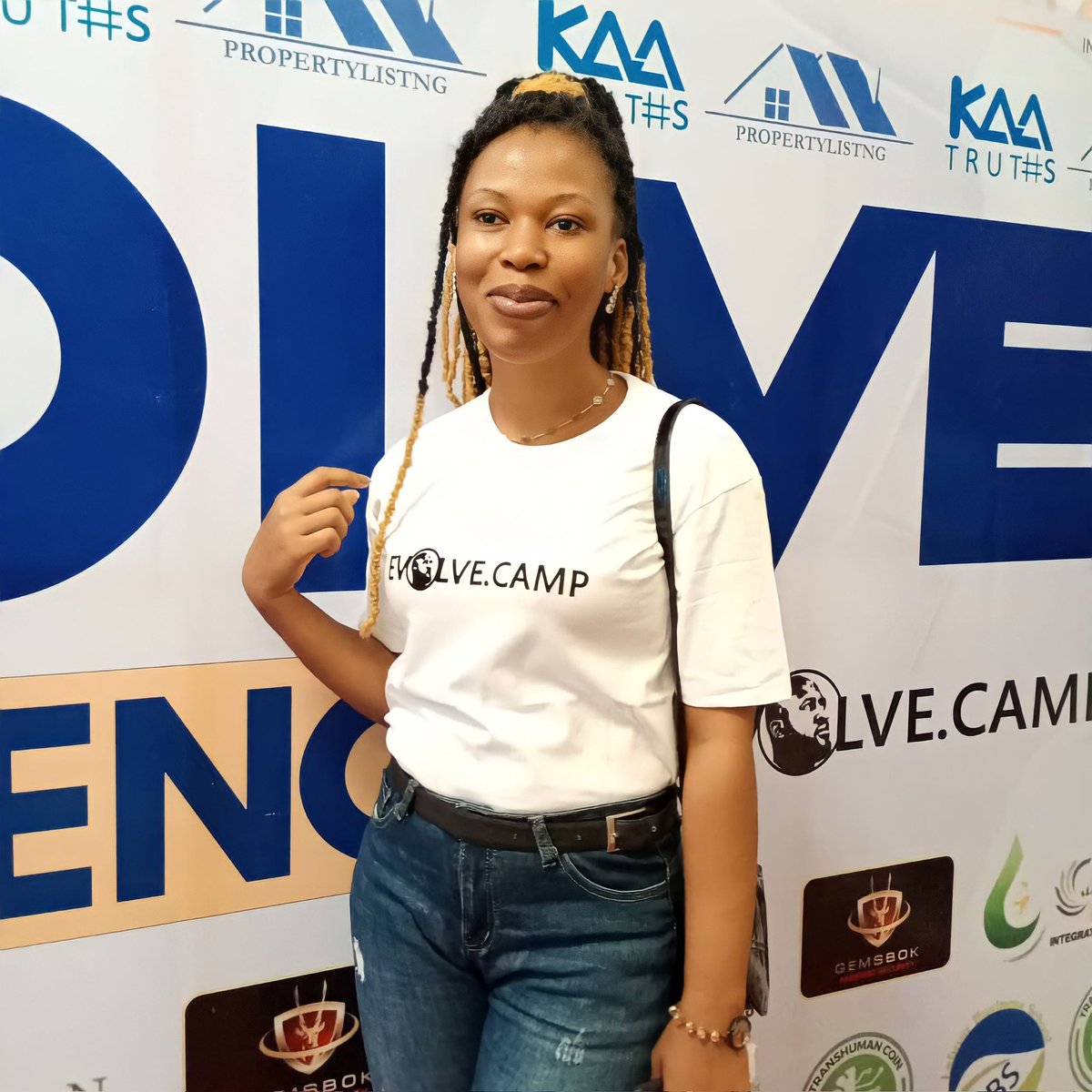 NmasinachiMary's tweet photo. Nothing can stop a determined mind who hunger and taste for knowledge.
Take the world away from me, give me knowledge...
The world will return looking for me @pastorcharlesc๐๐
#Gratitude
#GlobalTechPrenuer
#Manardov
#LinuxSystemAdim
#evolveconference
#Techsis
#WomenInBusiness https://t.co/NZeCSZJNZQ