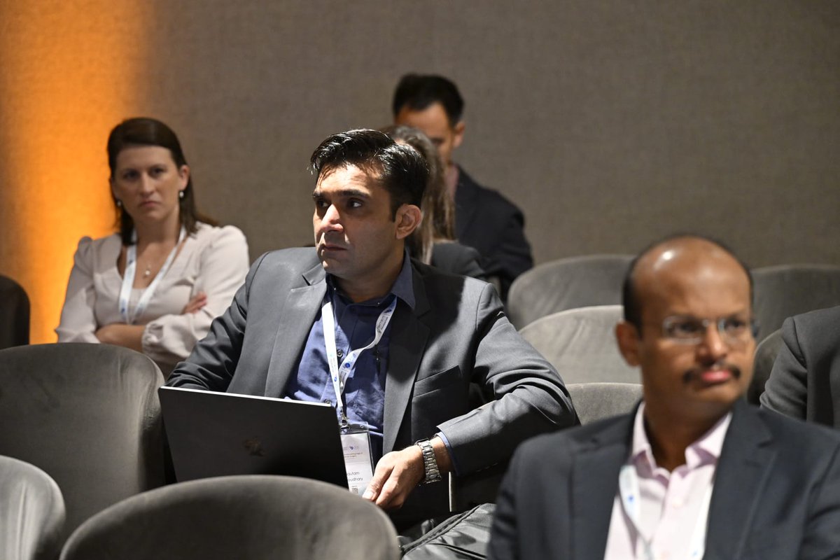 VattikutiRobotx's tweet image. Another thrilling day at the &apos;Humans at the Cutting Edge of Robotic Surgery&apos; event in Ghent, Belgium 🇧🇪
Exciting times ahead as humans and technology join forces to redefine healthcare. Stay tuned for insights and inspiration!

#RoboticsAINews #roboticseducation #roboticsurgeon…