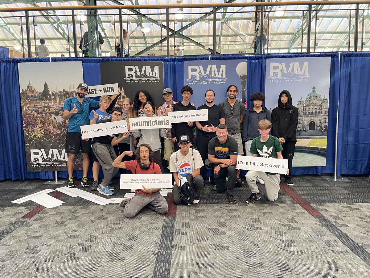 BlueSteele1992's tweet photo. A Streetfront first for the Victoria marathon. 20 runners will don the fluorescent yellow and take the 55,000 steps to finish 42.2 km thanks to the VPFoundation and Forerunners for their continued support of these incredible youth! https://t.co/4kPbqQGbB1
