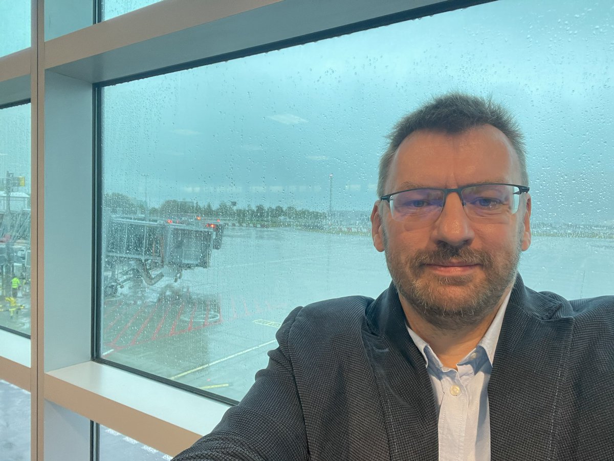 lubomir_volny's tweet photo. A když budete hodní, tak Vám, možná již i dnes🤷‍♂️, řeknu kam a proč jedu 😅 🚂 😁🚕😅🛫

Už se to blíží, již jen pár (desítek) hodin a budu tam, kde je správné, že jsem vyjel a všichni lidé skutečně dobré vůle s radostí uvidí a uslyší to, co na místě uvidím, uslyším, natočím a odvysílám , protože toto dílo je dobré👍🍀♥️