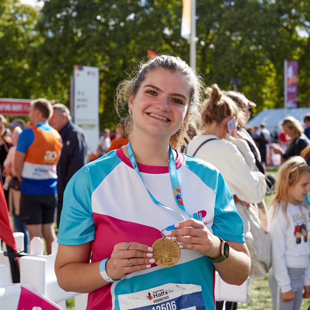 Best of luck to everyone on #TeamDementiaUK taking on <a href="/RoyalParksHalf/">Royal Parks Half</a> today! 💪 🚶

Thank you for supporting families affected by #dementia. 💙 Please tag us in your photos <a href="/DementiaUK/">Dementia UK</a> - we'd love to see them. 📷 

#DoItForDementiaNurses #RoyalParksHalf #RunGreen