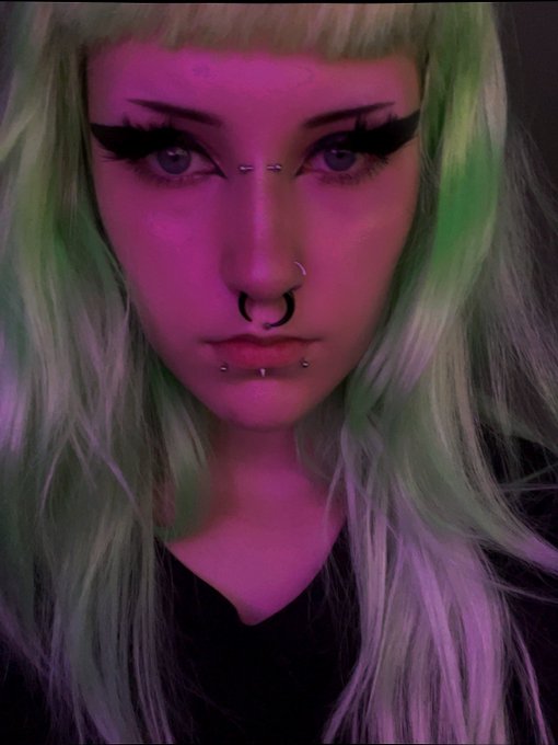 I&rsquo;m &ldquo;cute&rdquo; until I&rsquo;m obsessed with you. https://t.co/wjN3xxnCaV