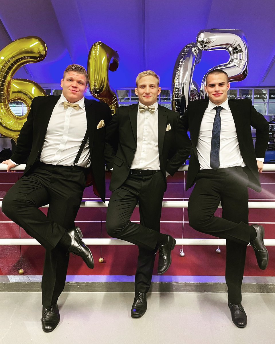 Pojut. 

Eilen <a href="/judoliitto/">Judoliitto</a> 65v gaalassa. Kolmannen daninkin sain, ehkä nyt opin tomoe nagen. Oli hauskaa ja kivoja ihmisiä aina kiva tavata. 😊🥋 #judo #judofi