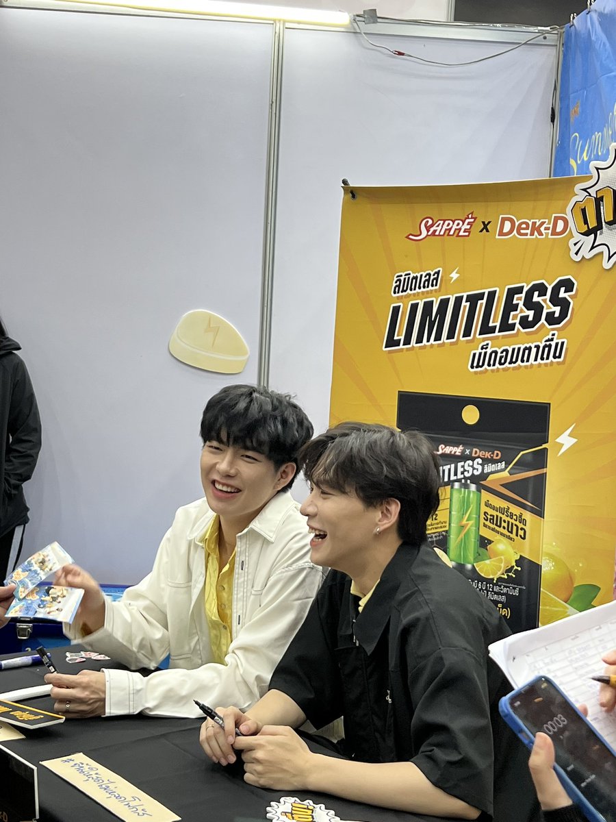 tornokandcourse's tweet image. จิ้นให้สุดไม่หลุดโฟกัส ไปกับ Limitless ​

@wwintm @bbverpj 👀😍

#LimitlessXบีวิน 

📍บูธ 63 งาน DEK-D Tcas Fair /  Bitec บางนา

#DekDFair #DekDStudyAbroadFair