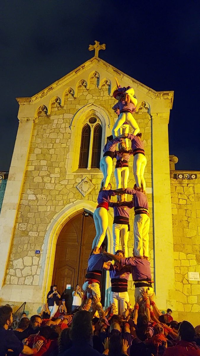 CdAltafulla's tweet photo. 🗣️Ahir al Serrallo ho vam tornar a fer💪🏼💜👇🏻

3de7 amb agulla
4de7 amb agulla
3de7
Pd4, pd4 per sota (simultanis)

🙌🏻Dimarts seguim la bona feina al pati, tenim per endavant👉🏻la Plaça del Rei (Tgna), El Mercadal (Reus) i plaça del pou (Altafulla)🤩🤩

#Castellers #Castelleres https://t.co/MmGXTNcmra