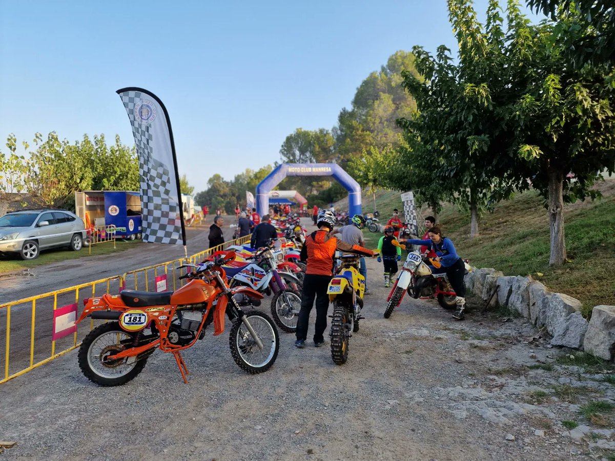 ewer96's tweet image. I Enduro del Bages Clàssiques i Nens 🏍💨

Som-hi que això ja comença 💪✊️

(Dispar en mode retrat) 📸 i vídeo en UHD a 60 fps

 #calders #fotografia