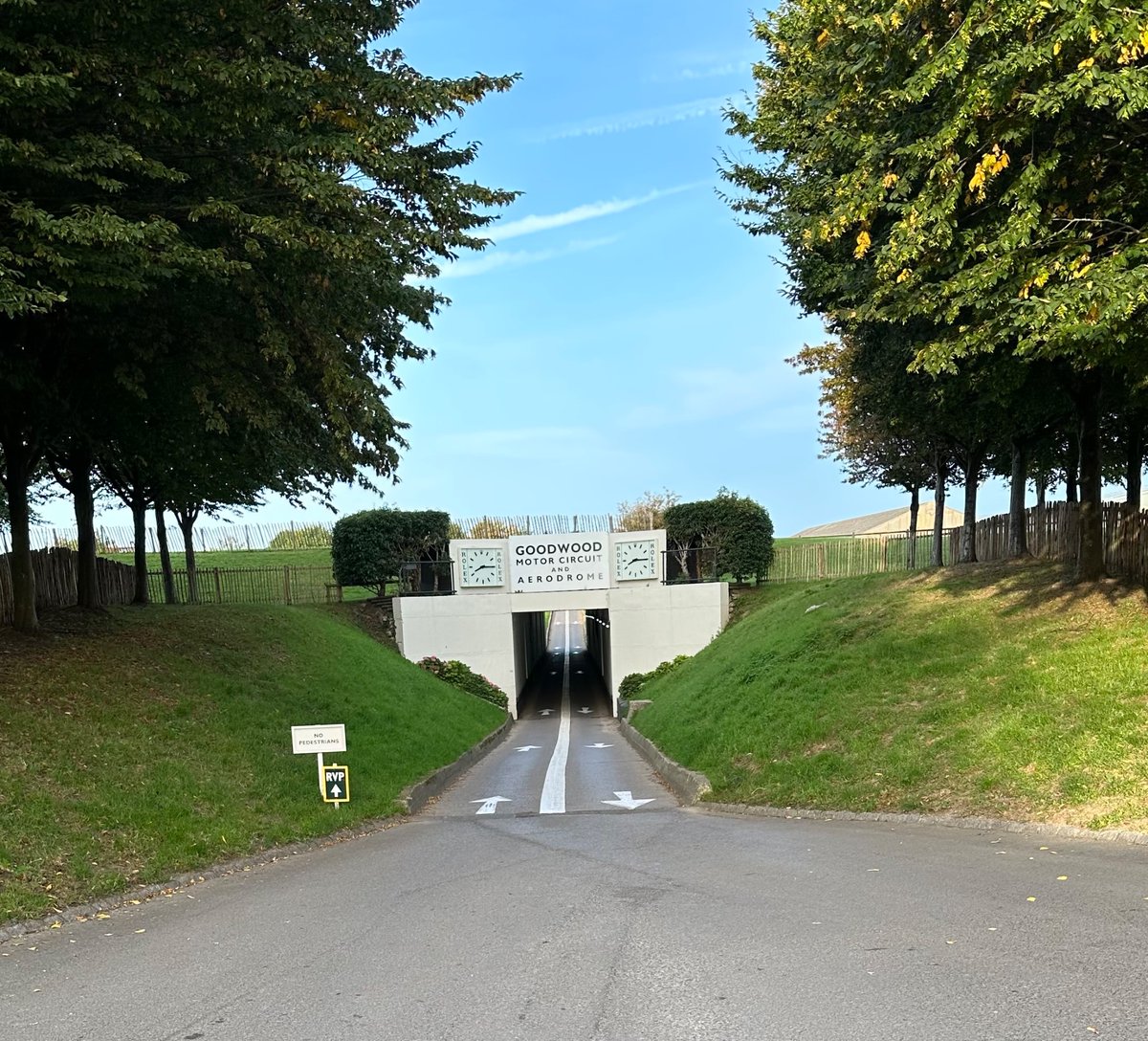 Arrived for a day of racing at Goodwood with <a href="/FraminghamEarl/">Framingham Earl High School</a> <a href="/FehsStem/">FEHS STEM</a> <a href="/e_framula/">FramulaE</a> <a href="/MissRushford/">Mrs James</a>