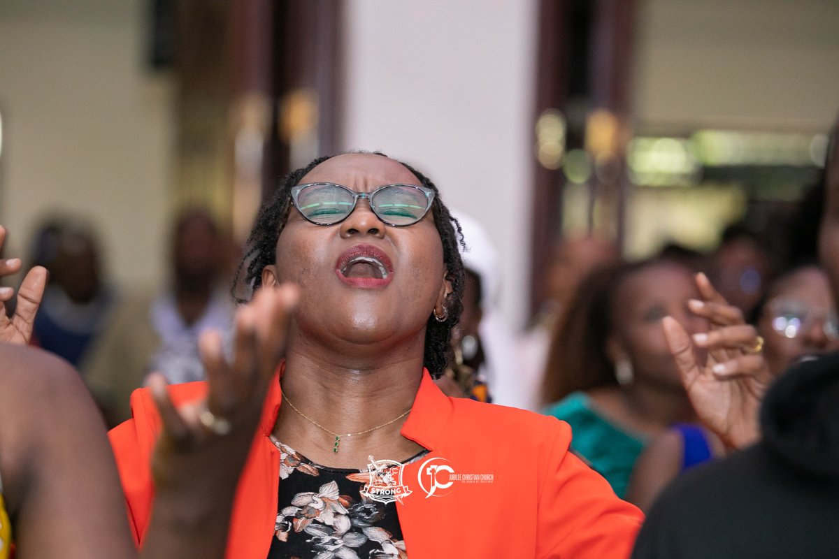 RevKathyKiuna's tweet photo. I’ve never seen a pot of gold at the end of a rainbow,
But I’ve got a promise I can hold in the middle of the struggle,
God if you said it,You’ll perform it,
May not be how I want You to, But here’s what I’ll do #BeStrongAndDoExploits https://t.co/phuTnqJkgZ