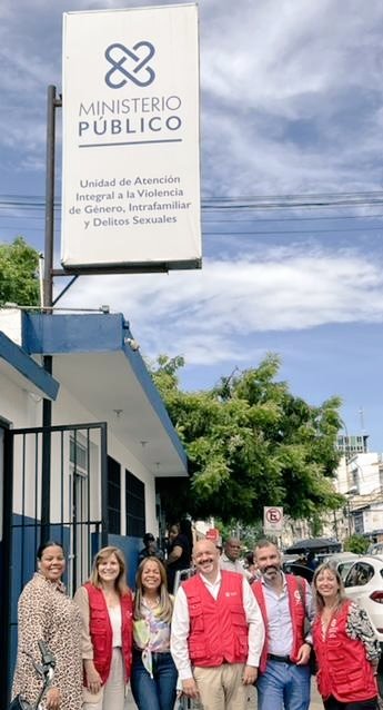 PiliCancela's tweet photo. Gran labor la de @AECIDRD en República Dominicana🇩🇴 luchando contra la violencia de género. Esta lacra tiene un carácter multidimensional y requiere respuestas integrales, ubicando en el centro de todas las actuaciones a las mujeres y las niñas, fomentando su propia autonomía.
Sigamos trabajando por y para ellas.
#SomosCooperación🇪🇸🇩🇴
@anaandreavilla @fiscaliasde