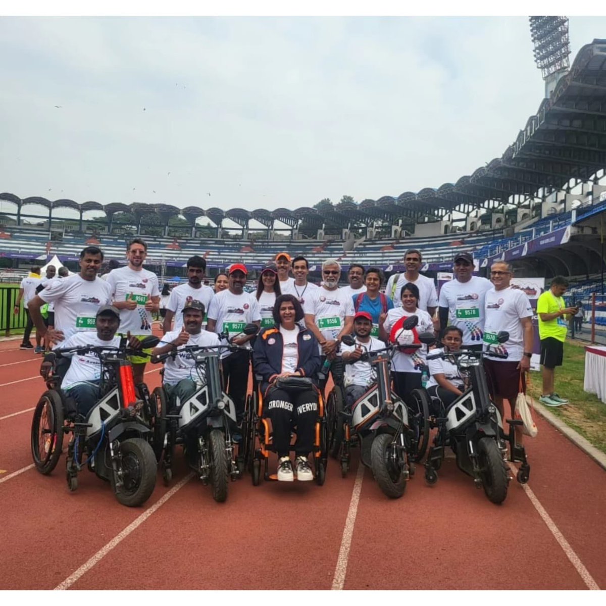 DeepaAthlete's tweet image. Honored to #FlagOff @Wipro #BengaluruMarathon with Hon #KarnatakaGovernor @TCGEHLOT ji &amp;amp; Karnataka #SportsMinister Sh @BNagendraINC today!
Wishing @AssistechF team of marathoners with disabilities extra luck, as the marathon coincides with #ParalympicDay celebrated globally today