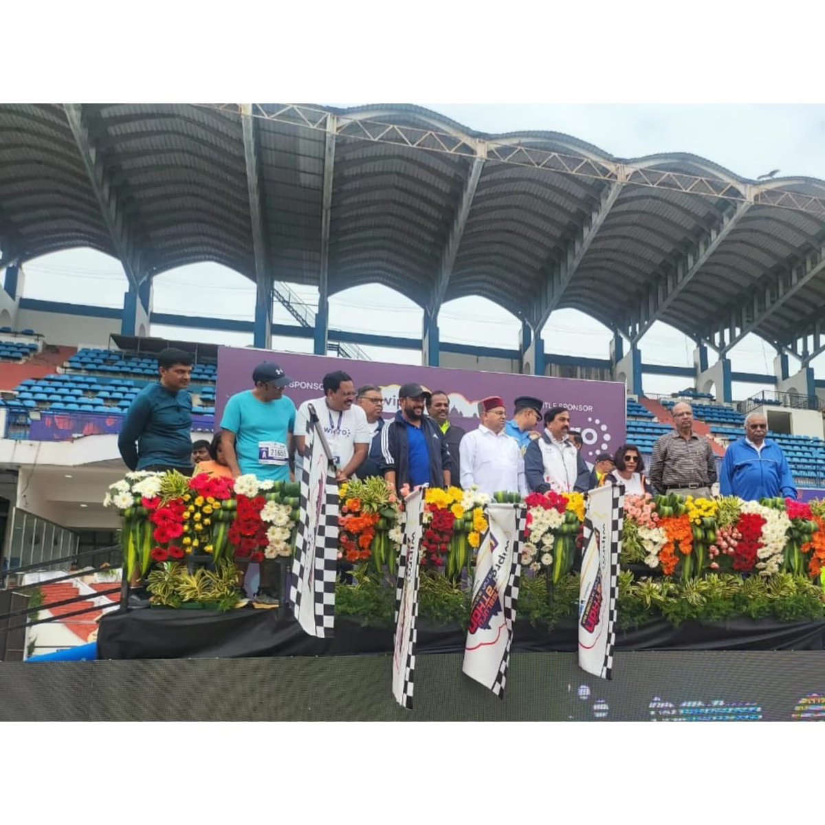 DeepaAthlete's tweet image. Honored to #FlagOff @Wipro #BengaluruMarathon with Hon #KarnatakaGovernor @TCGEHLOT ji &amp;amp; Karnataka #SportsMinister Sh @BNagendraINC today!
Wishing @AssistechF team of marathoners with disabilities extra luck, as the marathon coincides with #ParalympicDay celebrated globally today