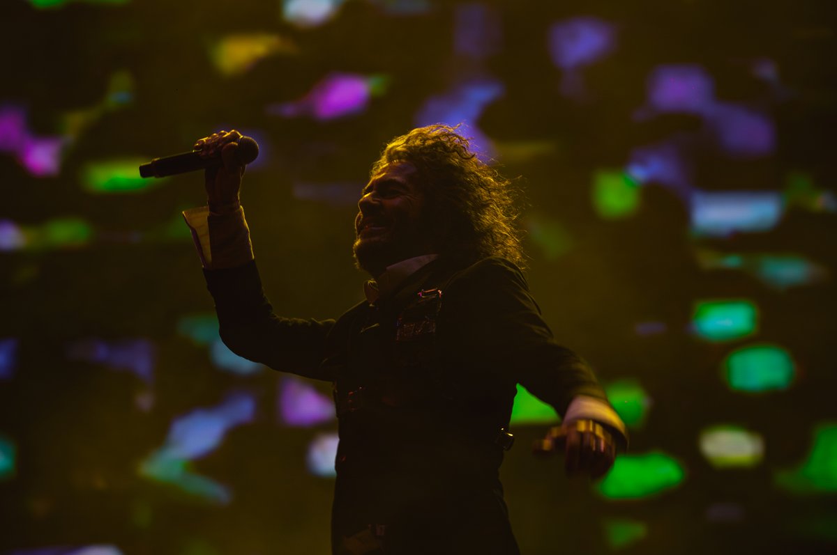 PulsoGNP's tweet photo. Imposible salir del sueño al que nos llevaron los Flaming Lips. 💗🌌
Cada parte de su show nos mandó a otra dimensión, justo como lo prometieron. ⚡

#PulsoGNP23 https://t.co/wOW2SF1yia