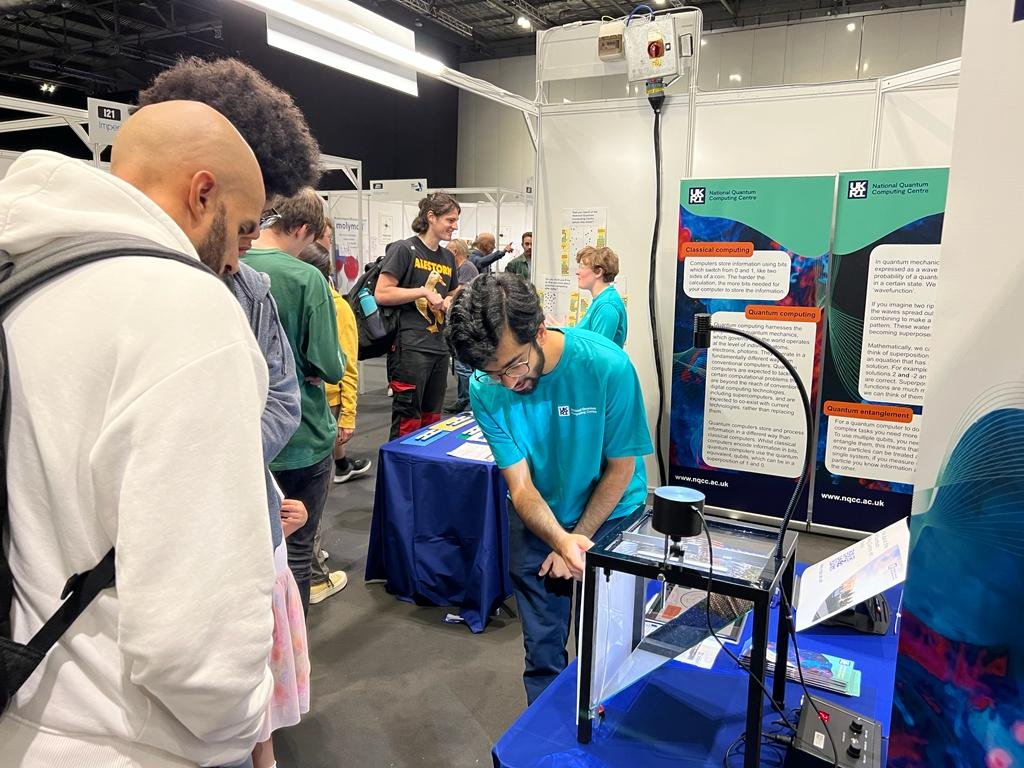 Yesterday was our first time exhibiting at New Scientist Live! As always, it was great to get out there to do some science communication and represent the NQCC ⚛️ Special thanks to my fantastic outreach volunteers and our intern Alex who did our initial stand design!