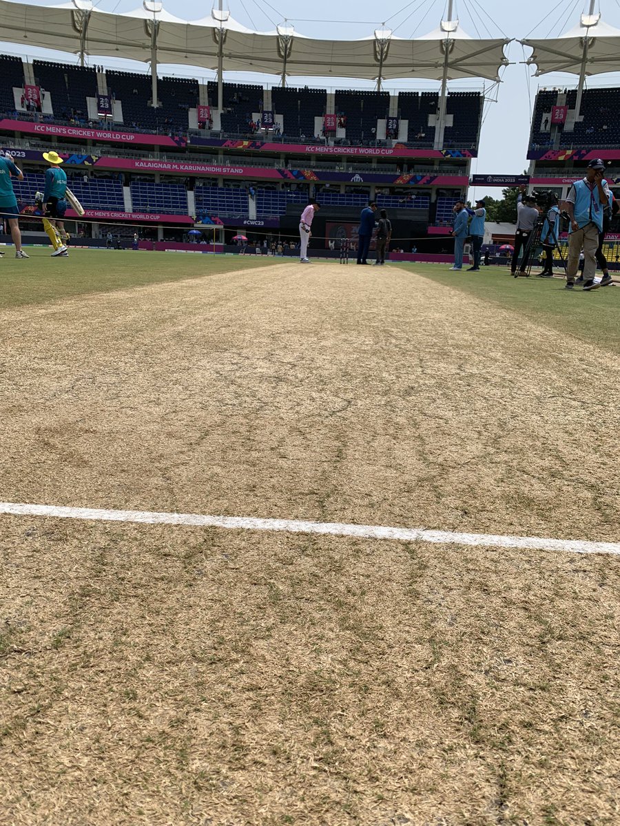 This pitch will turn 

Jadeja to have a super day today 😊👍😉

#CricketWorldCup 
#INDvsAUS