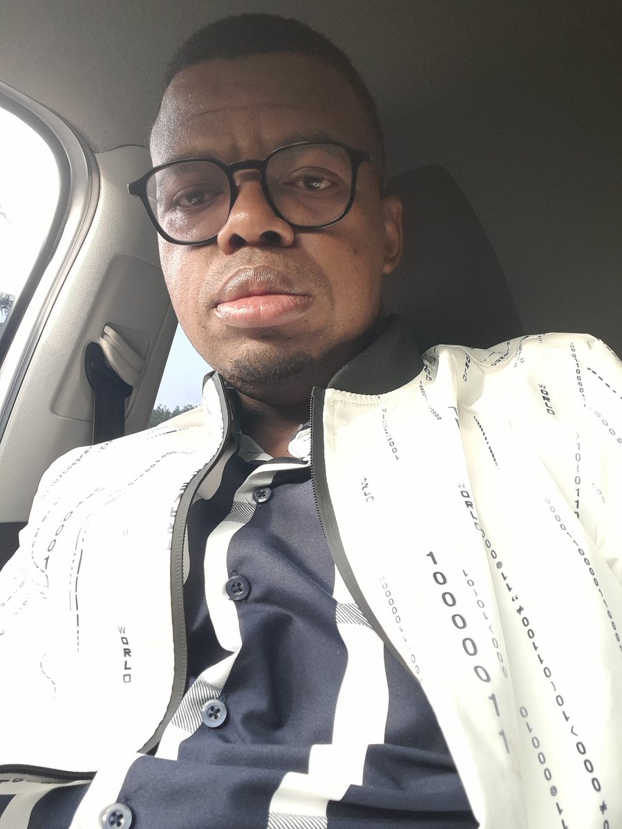 Qaphe's tweet image. 🤓