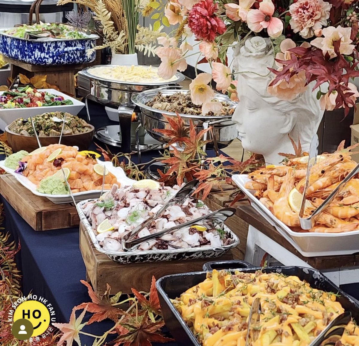 seonhocorndog's tweet photo. Food Buffet from kimseonho hongkong union🥹

So coollll😍😍

https://t.co/R1k5tgXCy9 https://t.co/auTyhzdsNn