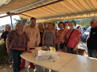 HenryJeanServat's tweet photo. #NICE06 Vrai grand succès pour 1ère #FetedesAnimaux avec près de 4 tonnes d'aliments distribuées à 43 associations de Nice et Métropole. Plus de 500 amis présents au long de l'après-midi d'hier. 1 tonne part en Ukraine et le reste est donné ds la semaine. https://t.co/8zMEGuDizr