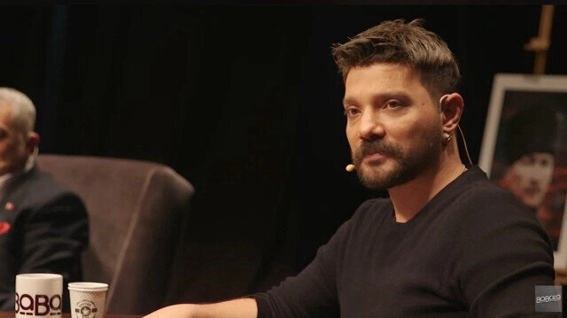 Oğuzhan Uğur: Filistinliler, açgözlü dedelerinin sattıkları topraklar üzerine kurulmuş İsrail’e intihar saldırısı yaptı. Bu defa kaybettikleri yalnızca üzerine bombalı yelek giydirdikleri fedaileri de olmayacak. İsrail bu defa bölgesel operasyonun ötesinde, dünyanın desteğini de