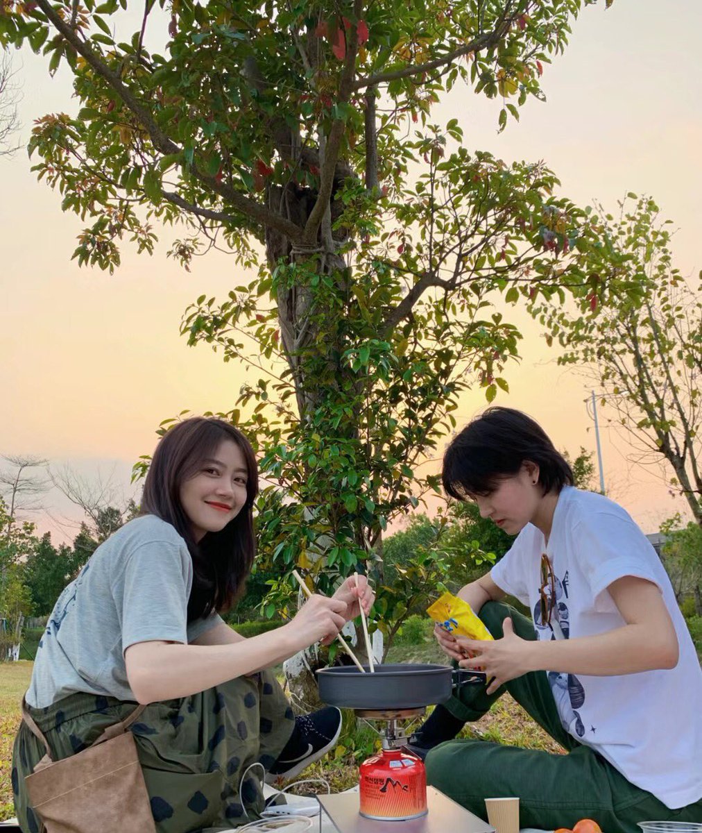 abc88xin168's tweet photo. Let's spend the weekend like this.😜😜 https://t.co/hMvzUa6vpP