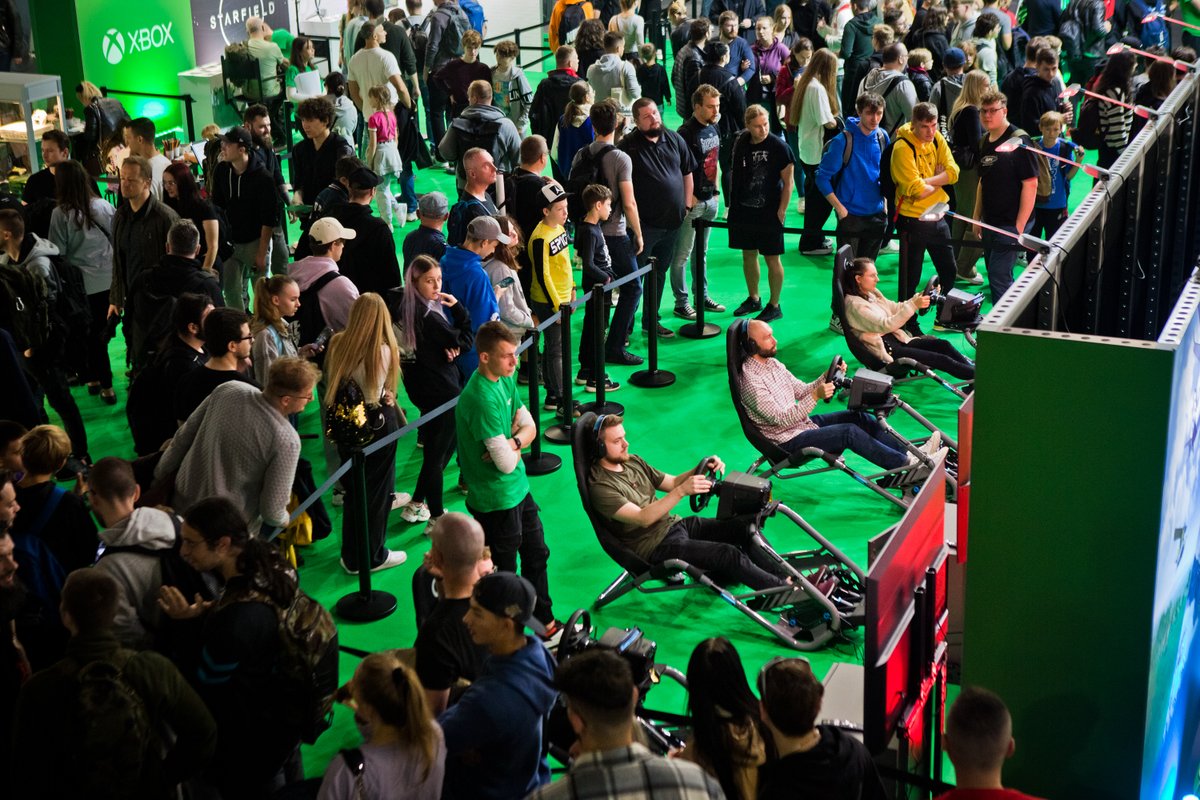 ElzbietaRoeske's tweet photo. Trwają największe targi gamingowe w Polsce #PoznańGameArena oraz targi zabytkowej motoryzacji #RetroMotorShow ❗️❗️Dziś jednym z głównych wydarzeń jest finał PGA Genesis Cosplay Show 2023 🔥O godz. 12:00 zapraszamy Was na Scenę Główną. https://t.co/sq4MgBOs6C