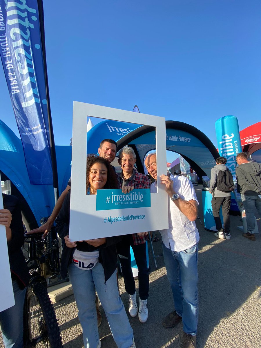 AlpesProvence04's tweet photo. ✅️4ème et dernier jour sur ce @RocdAzur 2023 
Les #alpesdehauteprovence surmotivées pour faire découvrir notre Irrésistible destination vélo à tous les visiteurs qui se rendront sur le Salon aujourd'hui 
#irresisiblealpesdehauteprovence https://t.co/5PqjYJVg2d