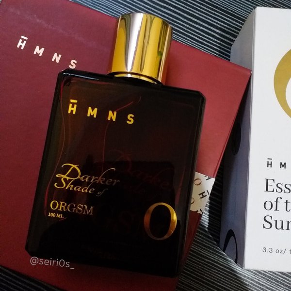 seiri0s_'s tweet photo. - HMNS Darker Shades of ORGSM

🛒https://t.co/k4ajksG1GF
Nah, kalo ini parfum unisex karena aromanya cukup strong. Pertama semprot aku langsung mikir "duh, kok nyegrak banget kaya parfum cowo." Ternyata emang unisex. Di awal, aroma citrus dan peppernya cukup mendominasi. https://t.co/6tJpgGA9XN