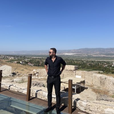 readerensr's tweet photo. #YeniProfilResmi https://t.co/ewIHVZPFq3