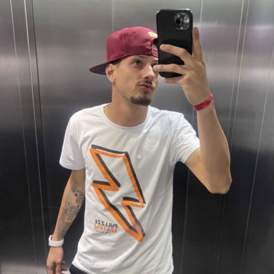 BorellaRoger's tweet photo. #NovaFotoDePerfil https://t.co/cfZpQfssUN