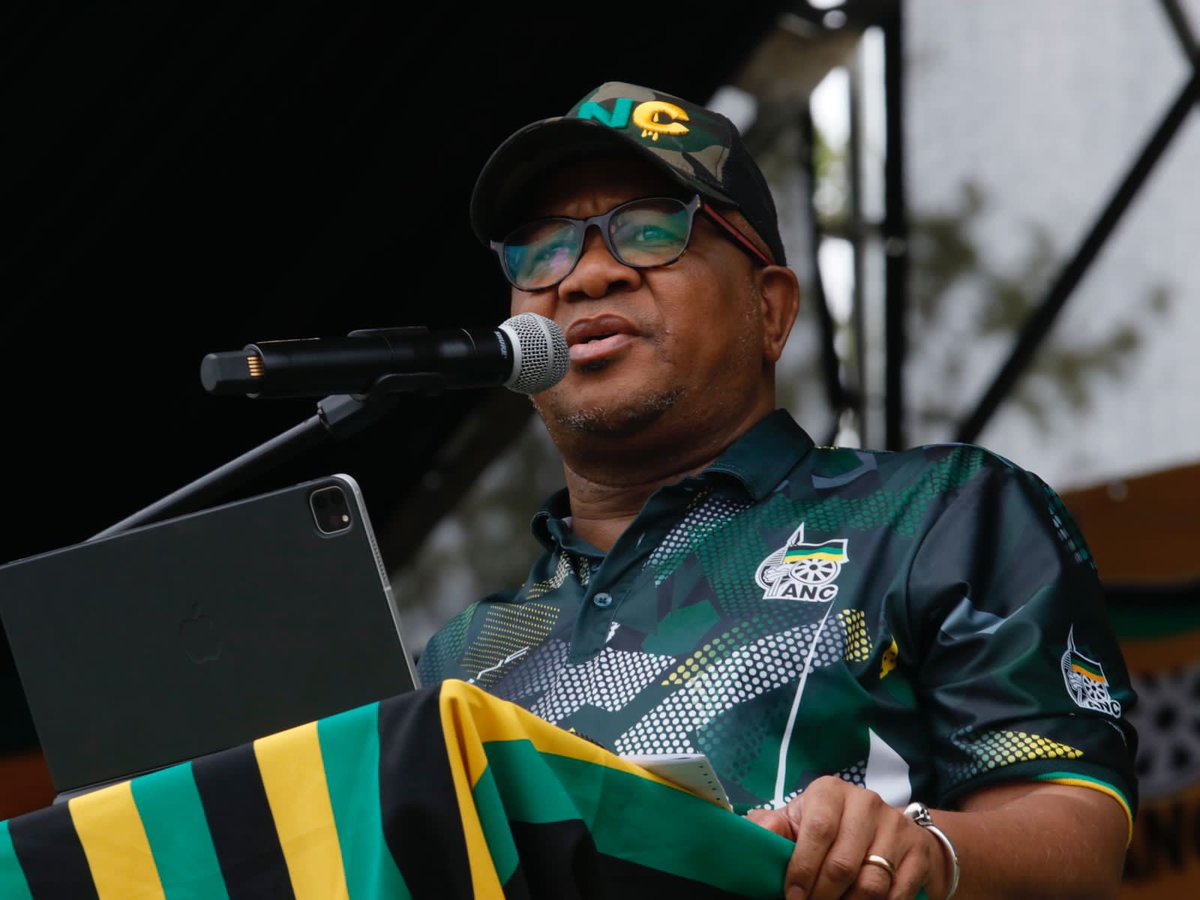 MYANC's tweet photo. ANC Secretary-General Comrade Fikile Mbalula is leading national, provincial and regional leadership attending the KwaZulu-Natal leg of the #2019ANCManifestoReview 

#ANCAtWork https://t.co/7Fr2z61Eh5