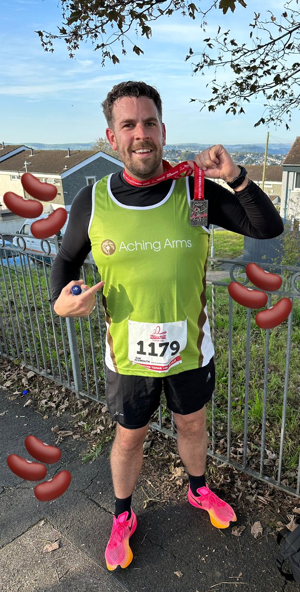 Testing out the @AchingArms running vest in the Tamar 10km ahead of the @dublinmarathon . Very happy with a 45:37 (new PB). Thank you everyone for all your kind donations so far! All in memory of Beans  #teamachingarms #milesinmemory2023   justgiving.com/page/niall-mck…