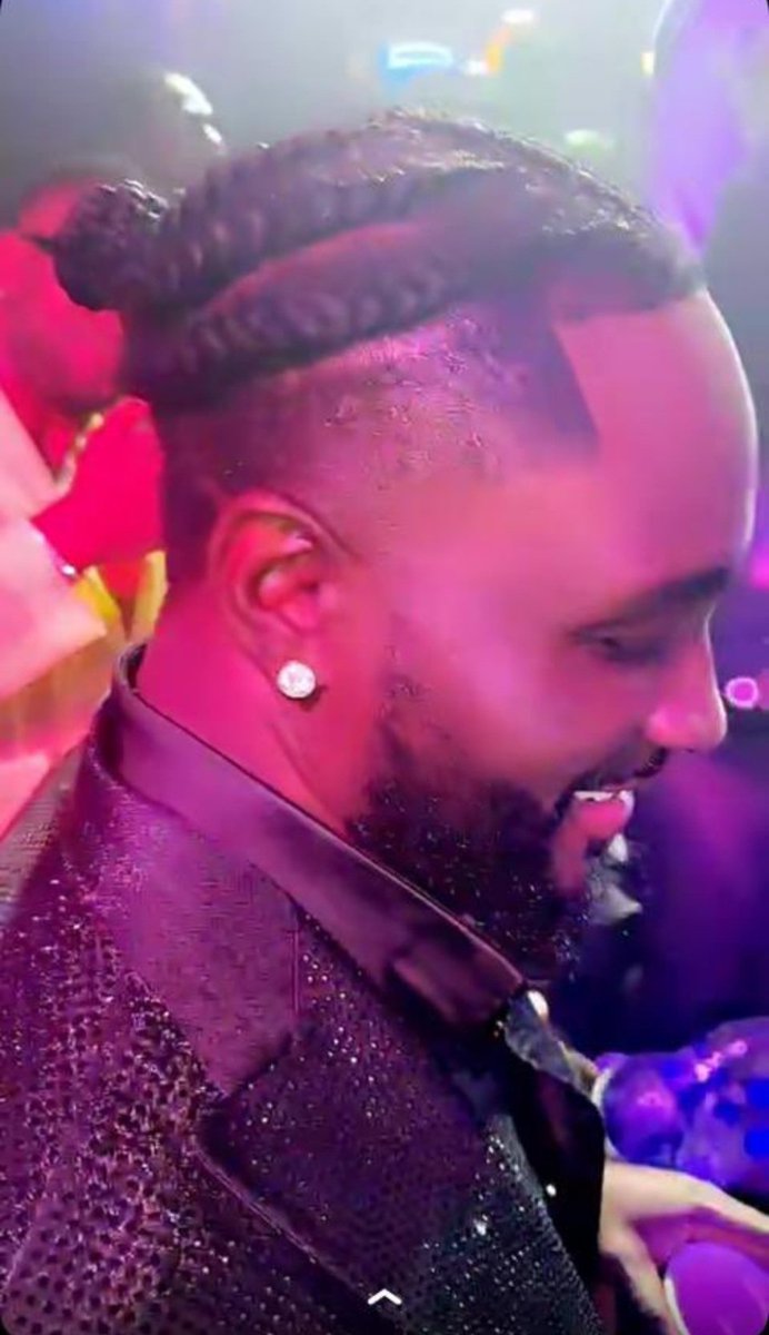 Queenofpanache's tweet image. When you are dating a woman of grace, that brings you honor without  doing too much but just doting on her. Pere and mercy remind me of Beyonce and Jay z. No tussle of I am the man! Just allow her to shine and enjoy the respect of dating the queen of the game #Percy #BBNaija