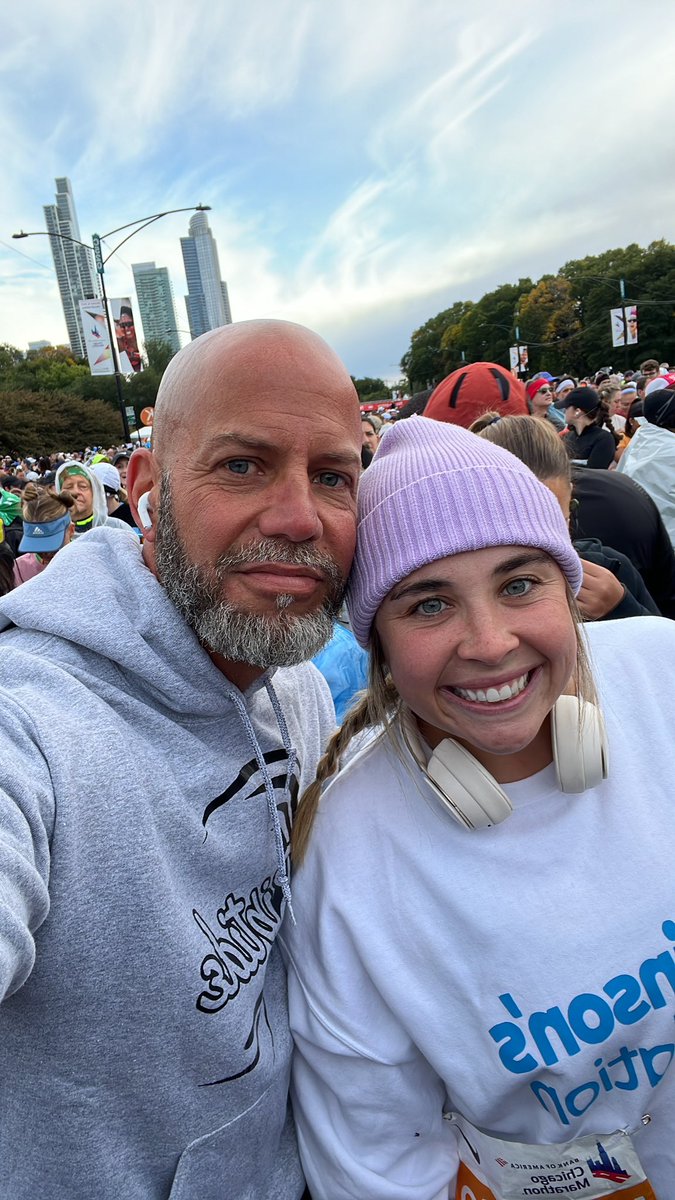 afbraviere's tweet photo. Here we Go! #ChicagoMarathon https://t.co/hOzctOIGuM