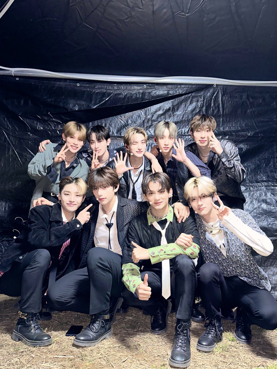 XODIACOfficial's tweet photo. [📸]

많은 분들과 함께해서 행복했던 양산✨ 열심히 응원해준 쏘블리들 너무 고맙고 사랑해요〰️💚 

#XODIAC #소디엑 https://t.co/CeNCZvhsEK