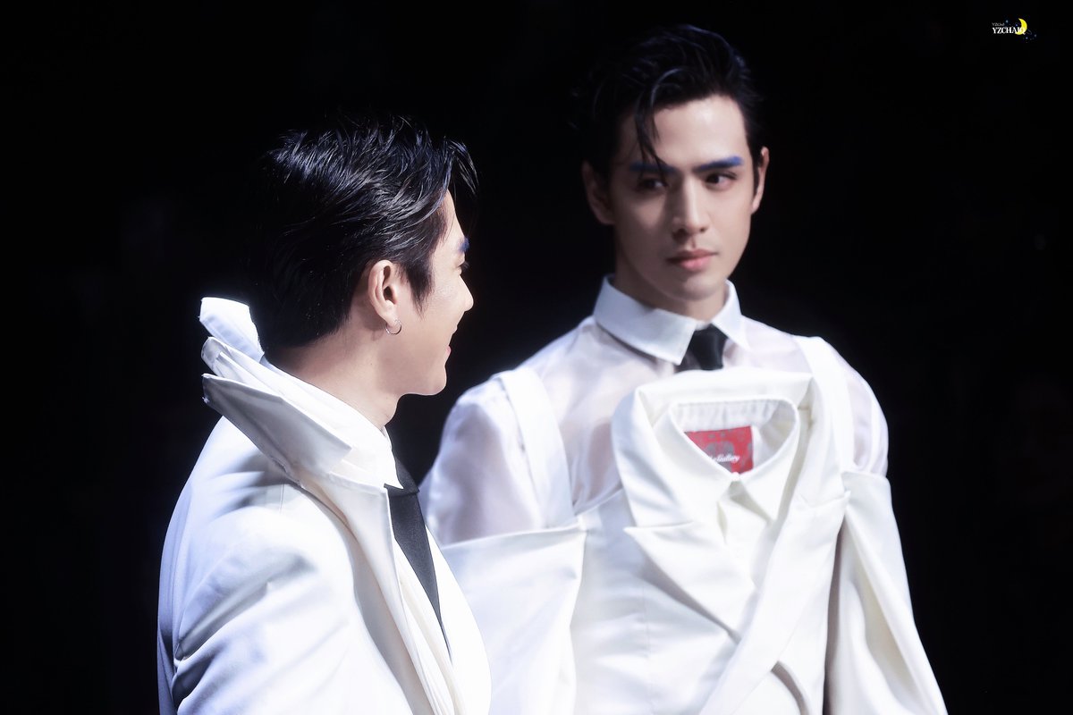 YZChaiQ's tweet photo. 🥹好温柔的眼神

TUBE GALLERY x BIFW23
#JAMFILMxTUBEGALLERY https://t.co/Na2xhdsTb5
