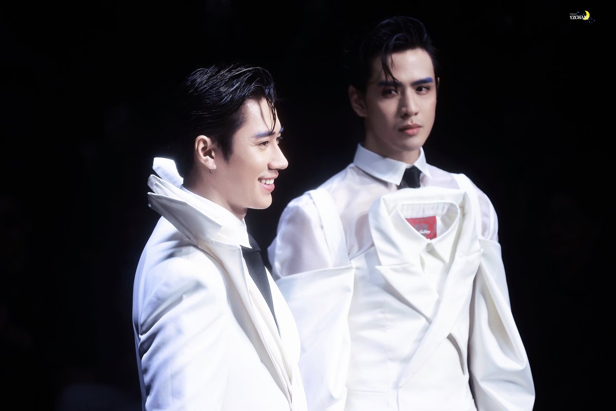 YZChaiQ's tweet photo. 🥹好温柔的眼神

TUBE GALLERY x BIFW23
#JAMFILMxTUBEGALLERY https://t.co/Na2xhdsTb5