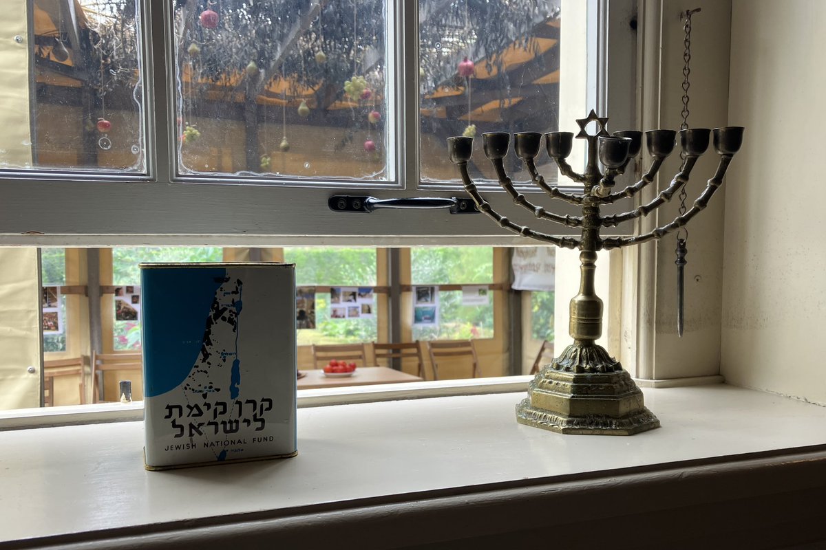 Op bezoek in de #dijksynagoge in Sliedrecht.

#prayforIsrael